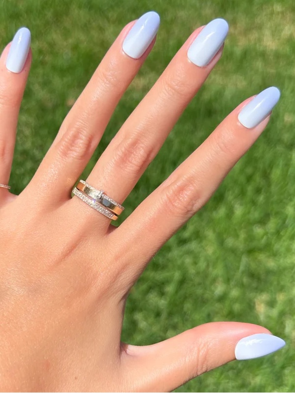 Olive & June Press-On Nails The Instant Mani Ombre Blue Set